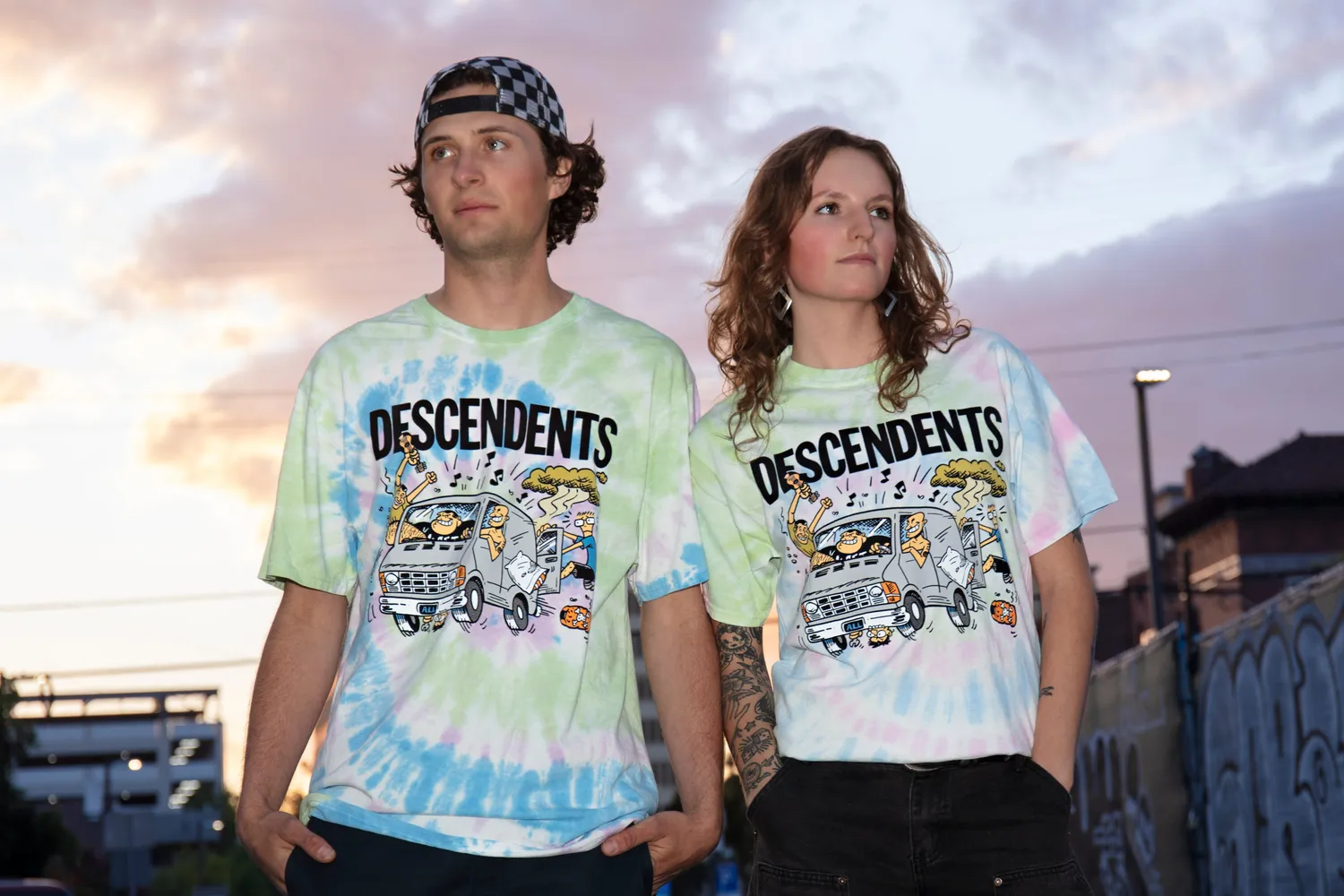 Descendents Van T-shirt watercolor spiral dye katoen