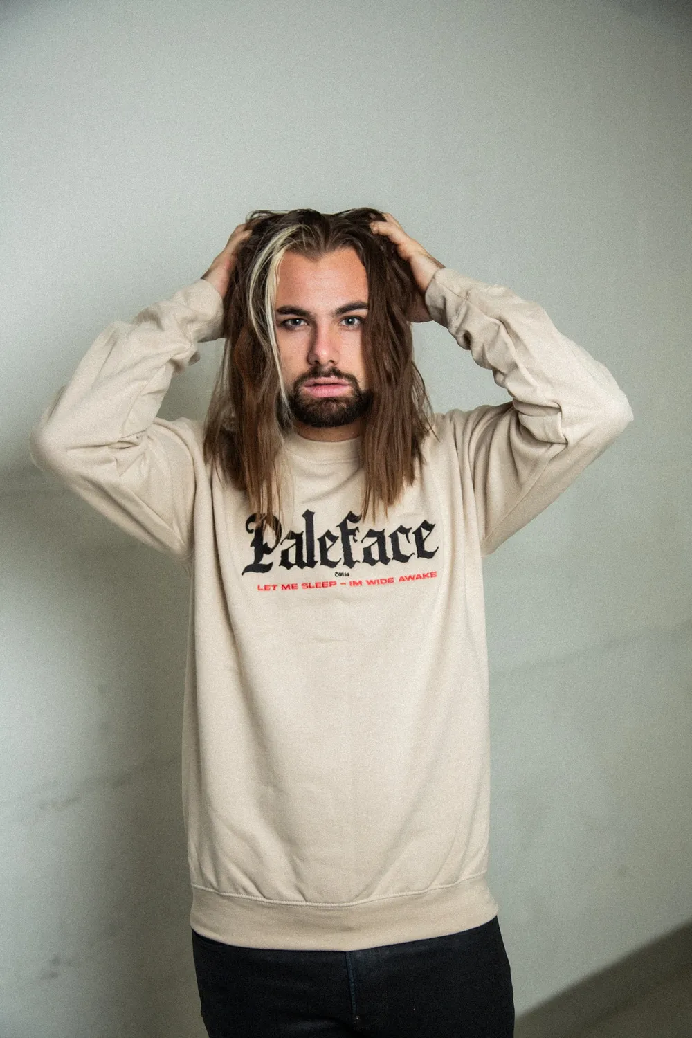 Paleface Swiss Let Me Sleep sweater beige geborduurd