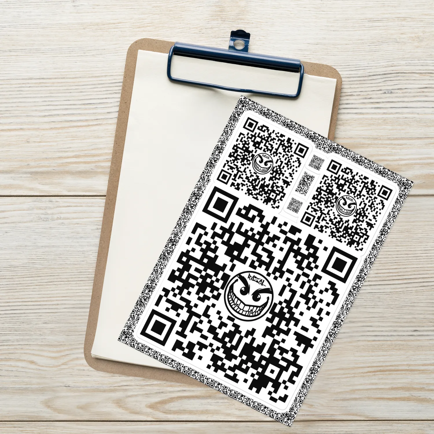 Razel Face QR Code stickervel glanzend binnen