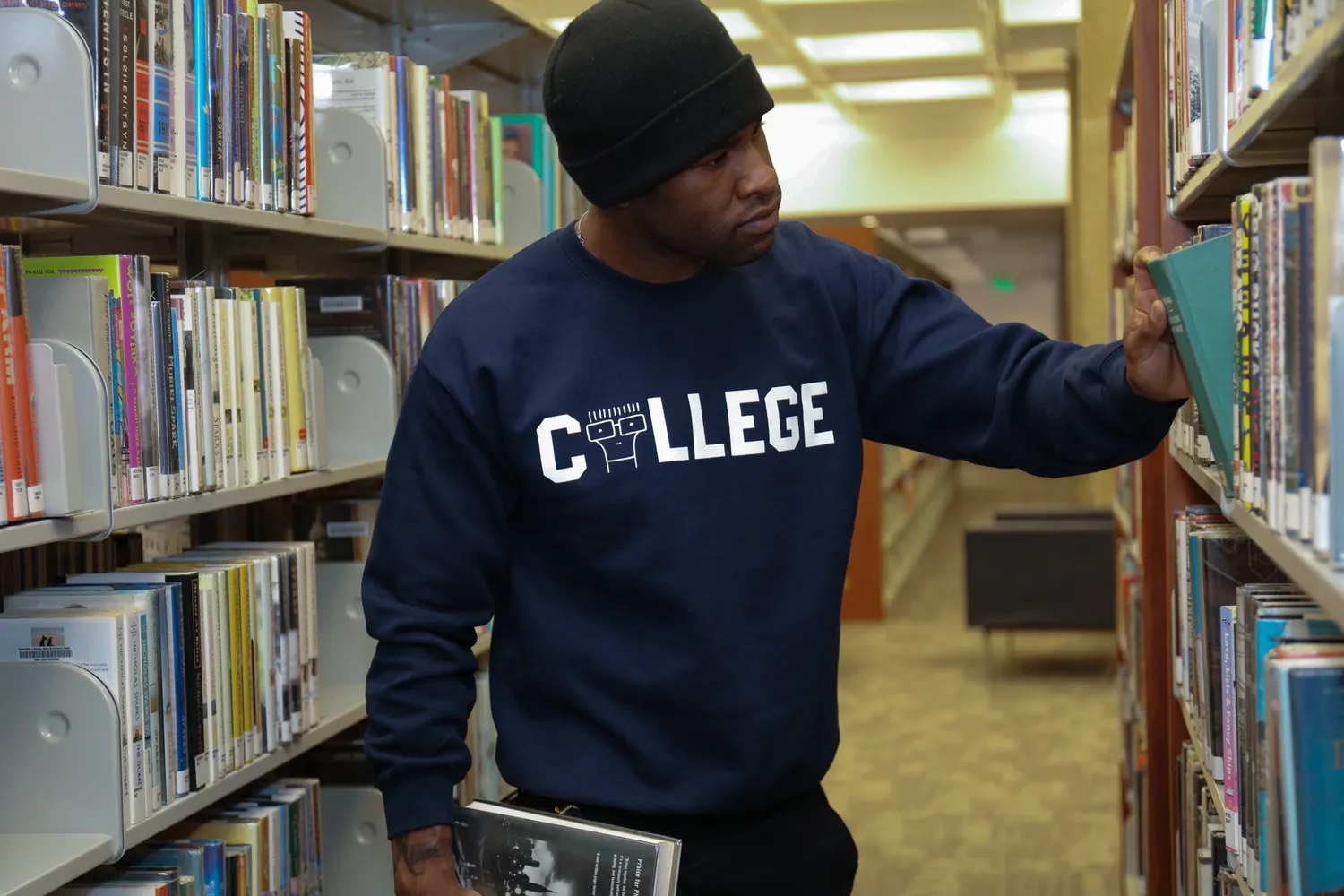 Descendents College sweater navy katoenmix S-3X