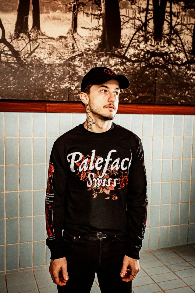 Paleface Swiss Everything is Fine longsleeve zwart-rood
